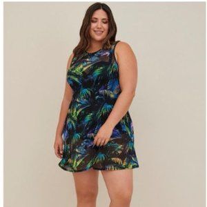 TORRID UNDERWIRE LONG MESH OVERLAY SWIM DRESS PALMS SIZE 2-DD/F
